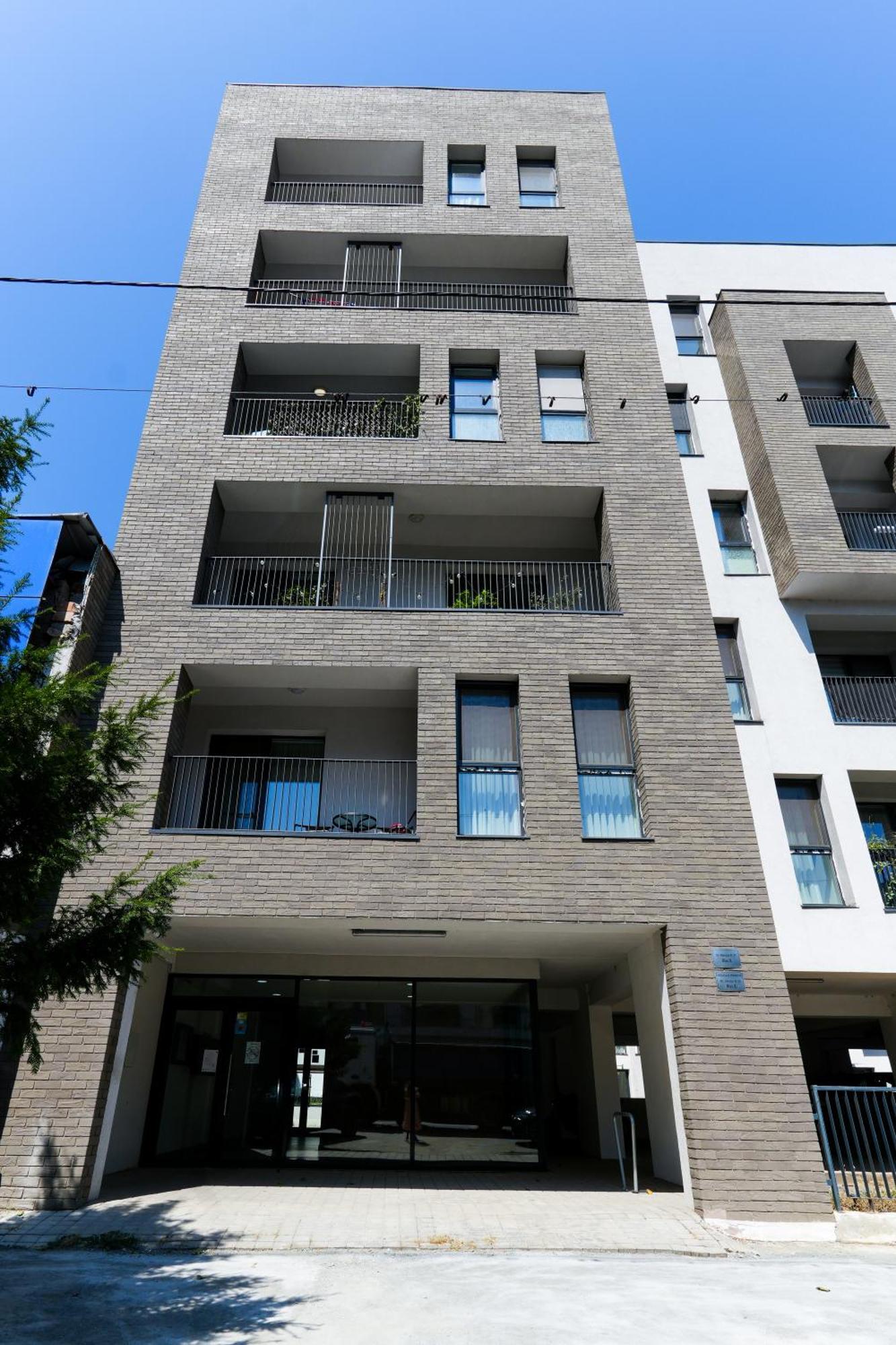 Maria - Modern Apartment With Parking And Workspace Букурещ Екстериор снимка