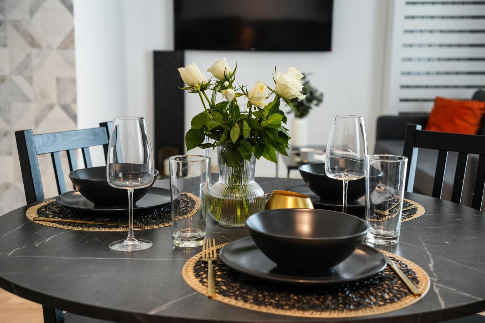 Maria - Modern Apartment With Parking And Workspace Букурещ Екстериор снимка